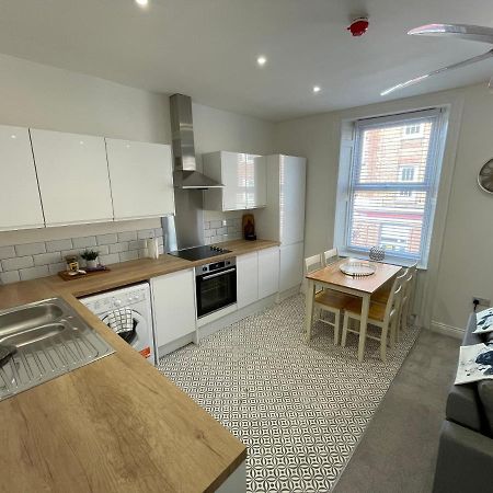 Apartment #2 - At 12 Story St Kingston upon Hull Ngoại thất bức ảnh